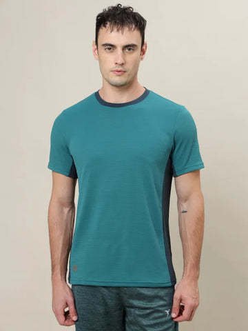 Men Colorblock Slim Fit Crew Neck T-shirt with TECHNO COOL+
