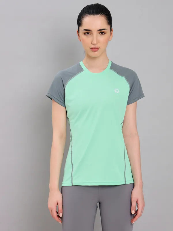 Women Colorblock Slim Fit Crew Neck T-shirt with TECHNO COOL+