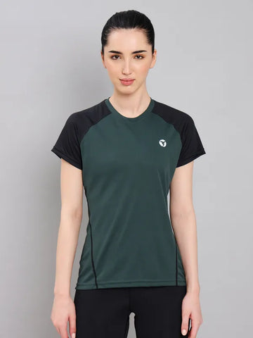 Women Colorblock Slim Fit Crew Neck T-shirt with TECHNO COOL+