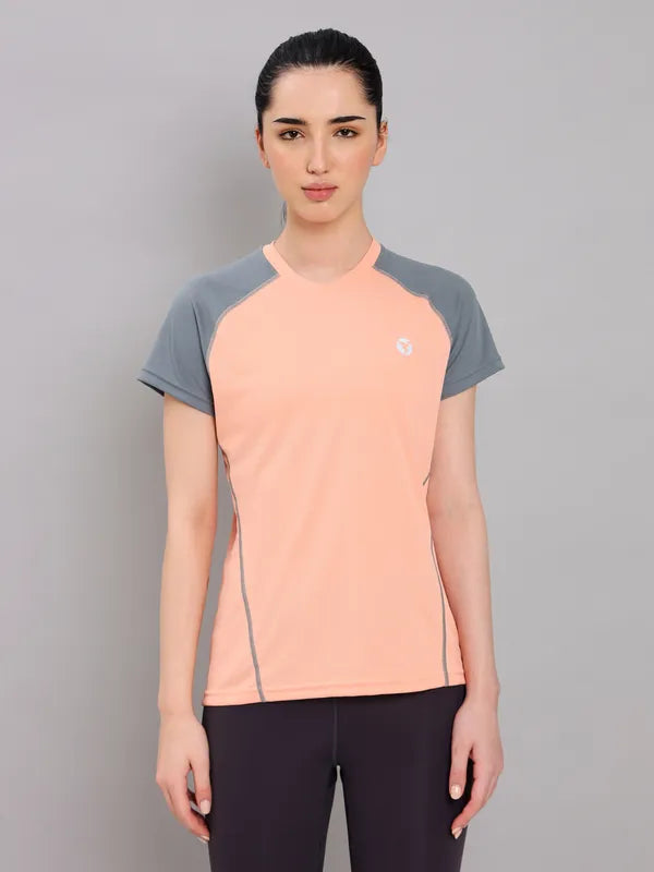 Women Colorblock Slim Fit Crew Neck T-shirt with TECHNO COOL+