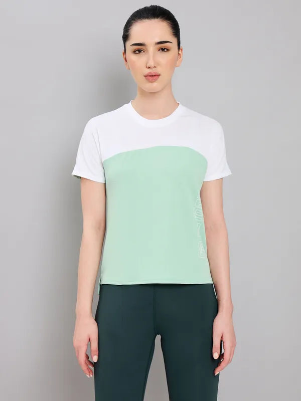Women Colorblock Slim Fit Crew Neck T-shirt with TECHNO COOL+